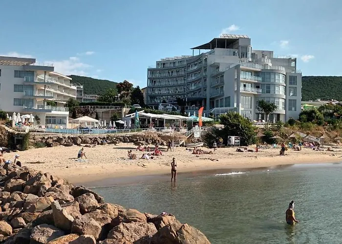 شقة 250 M море *